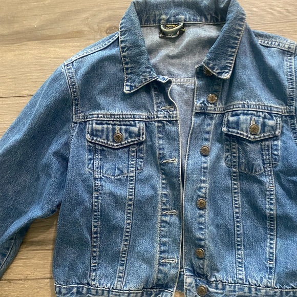 Jean jacket - Picture 2 of 4
